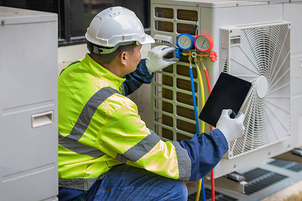 Professional Hvac technician working in Pelham, NC